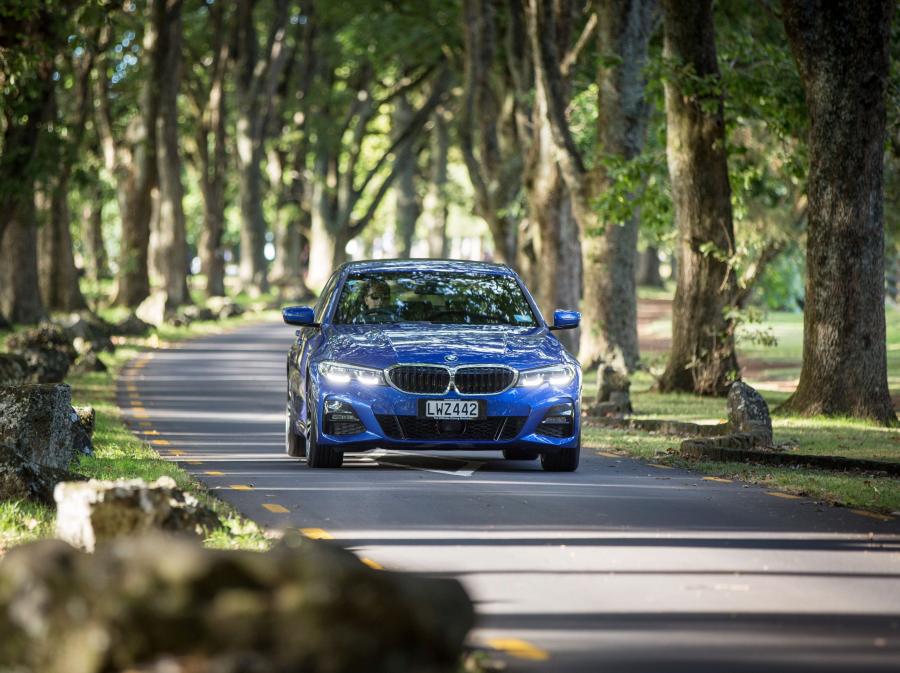  BMW 330i M Sport (G20) 2019 года  (AU) (фото 2 из 17)